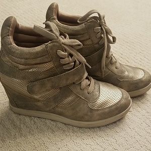 Gold wedge sneakers